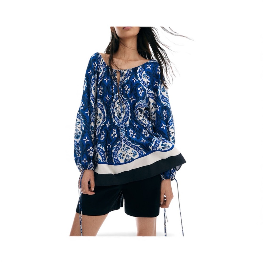 ✨ H&M Bright Blue Patterned Loose-Fit Blouse – Size S ✨